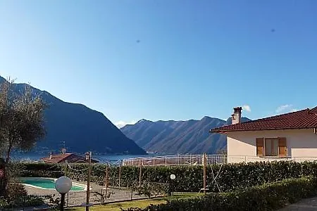 Sleeps 6 Pool Wifi Villa *